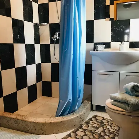 Star Apartment *