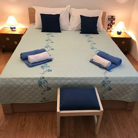Star Apartment